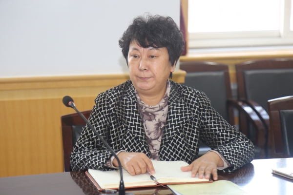 伟德召开评建任务分解及二级教学单位自评自建布置会议