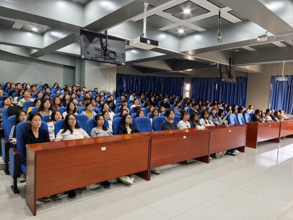 2025年新生入馆教育专题讲座