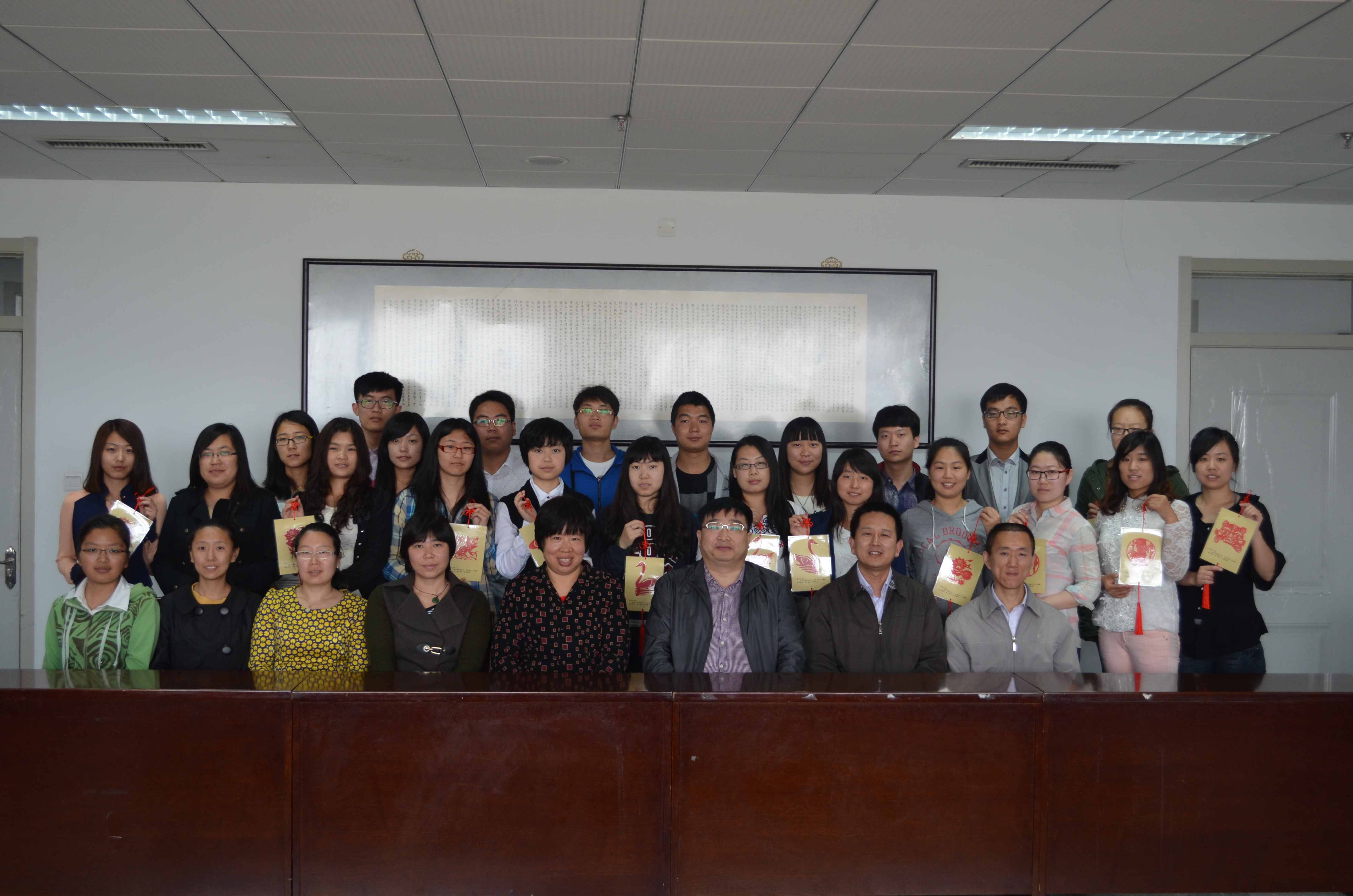 伟德举办汉语教师志愿者出国赴任欢送会