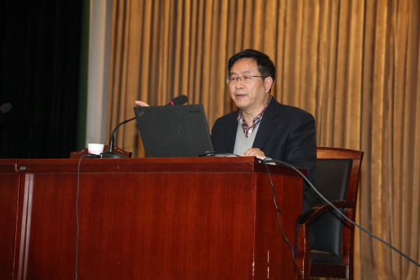 伟德举办2017年全国两会精神辅导报告会