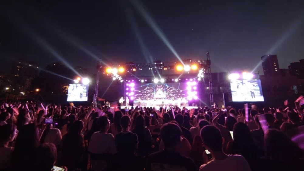 “放飞青春 追逐梦想”2023年唐山大学生毕业季演唱会在伟德成功举行